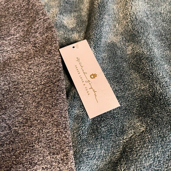 NWT Spiritual Gangster Love Sculpt Full Length Legging Heather Grey Size M/L - Picture 2 of 6